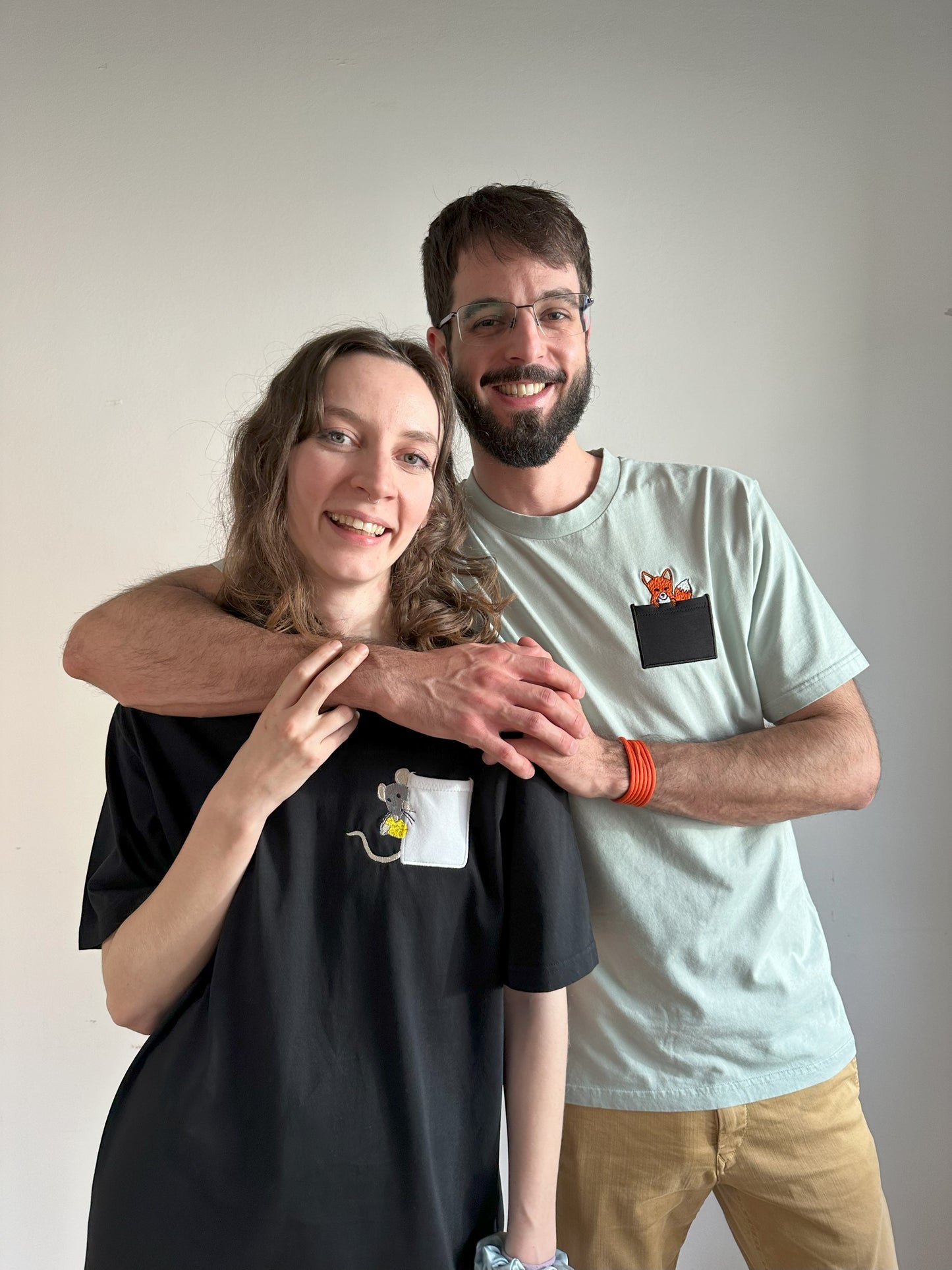 Ratte mit Käse Brusttasche