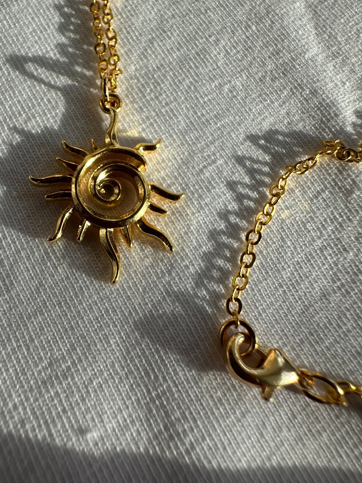 Sonne gold Halskette