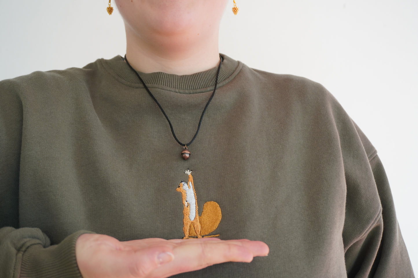 Eichhörnchen streckt sich