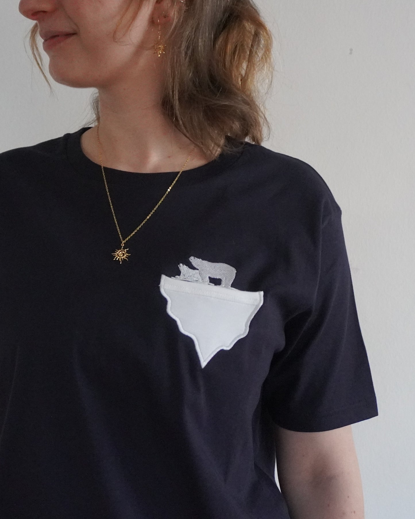 Eisbären auf Eisschollen-Brusttasche