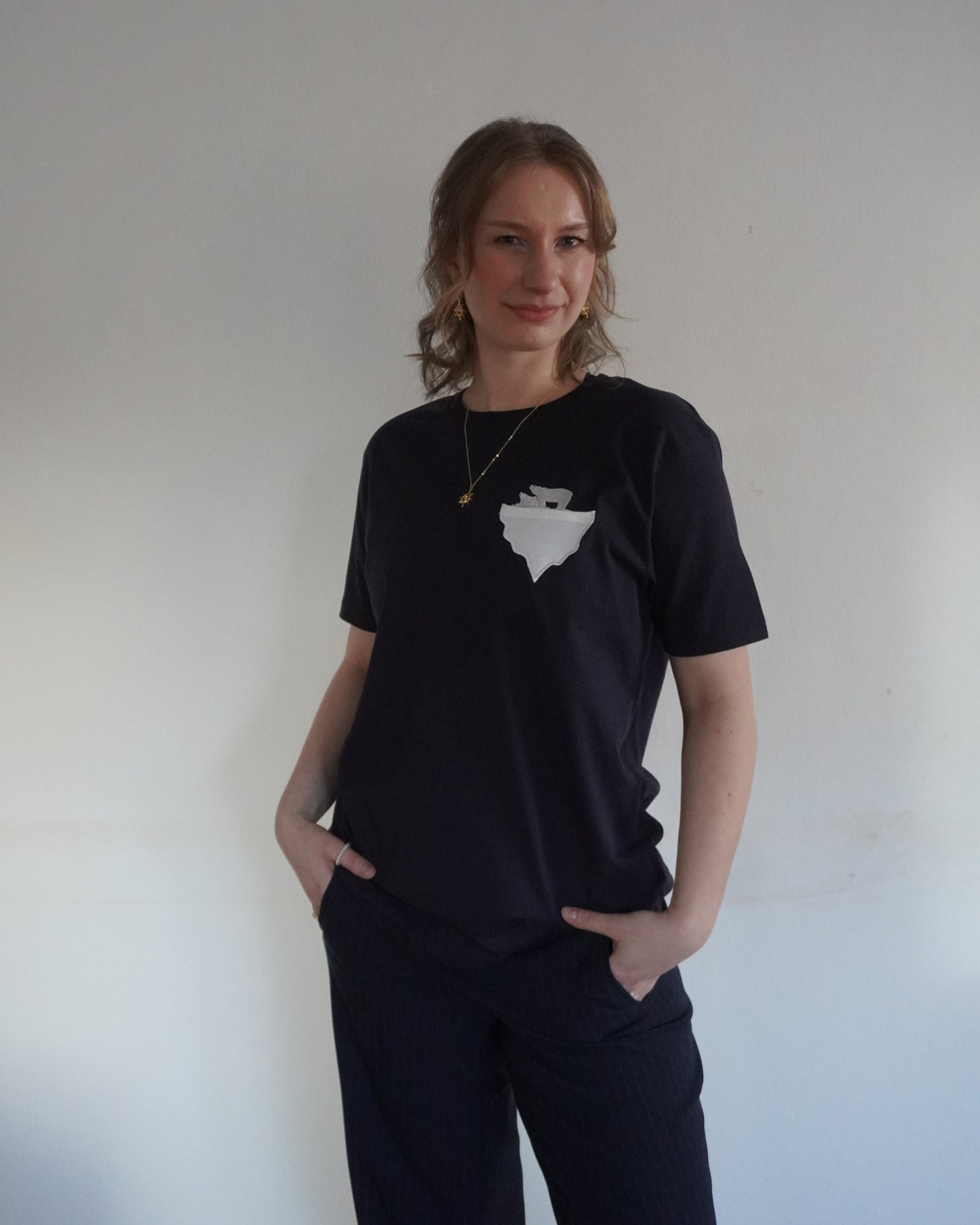 Eisbären auf Eisschollen-Brusttasche