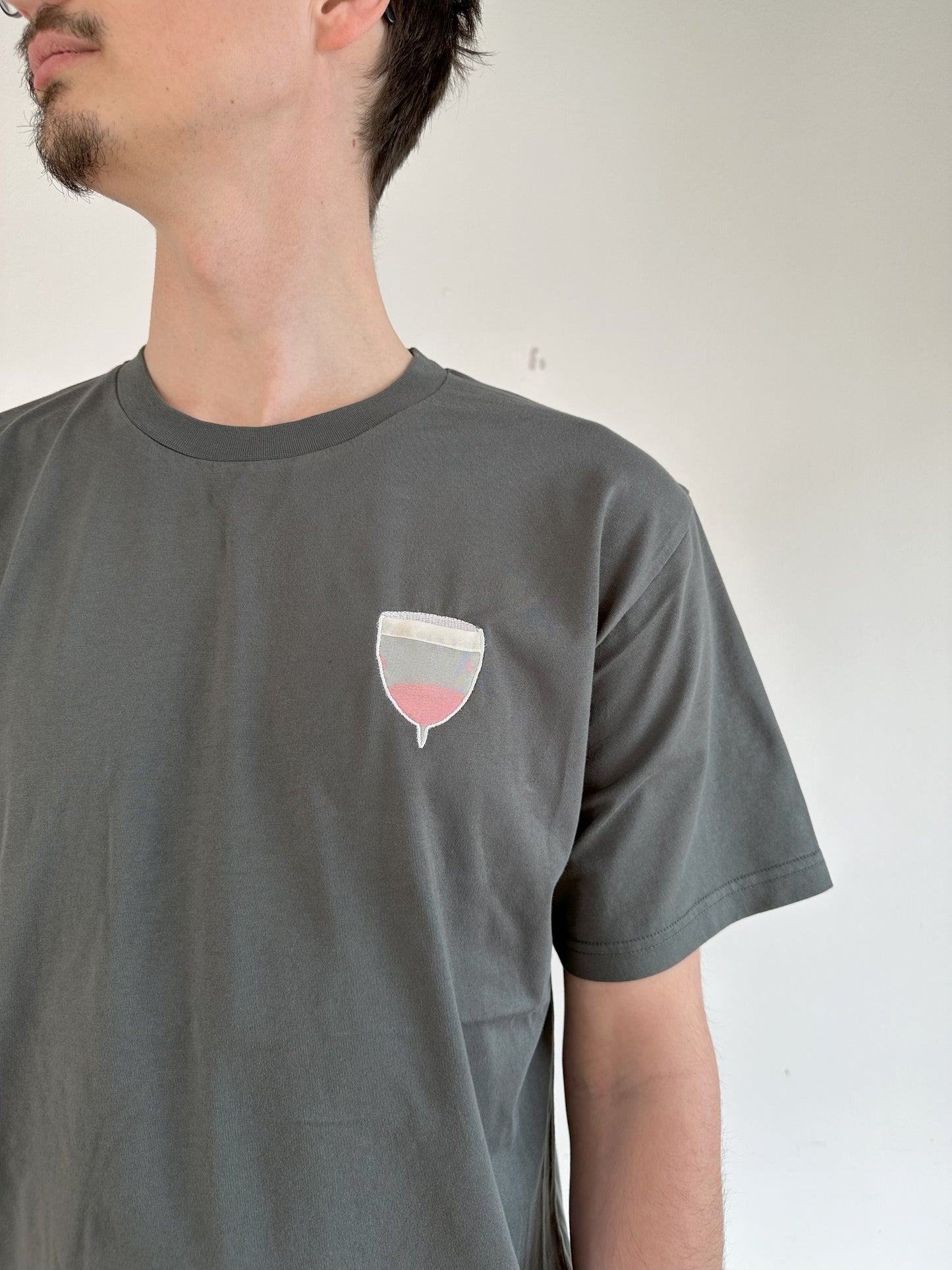 Menstruationstasse mit transparenter Brusttasche