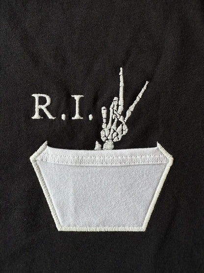 R. I. Peace mit Sargbrusttasche (Glows in the dark)