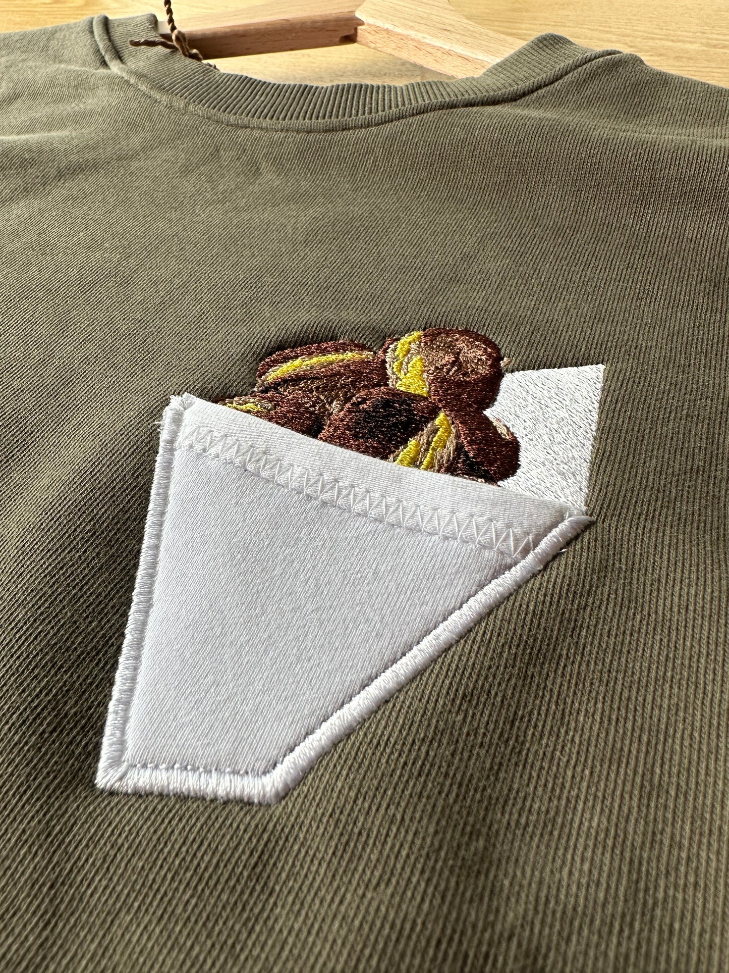 Maronistanizel / Kastanientüte mit Brusttasche