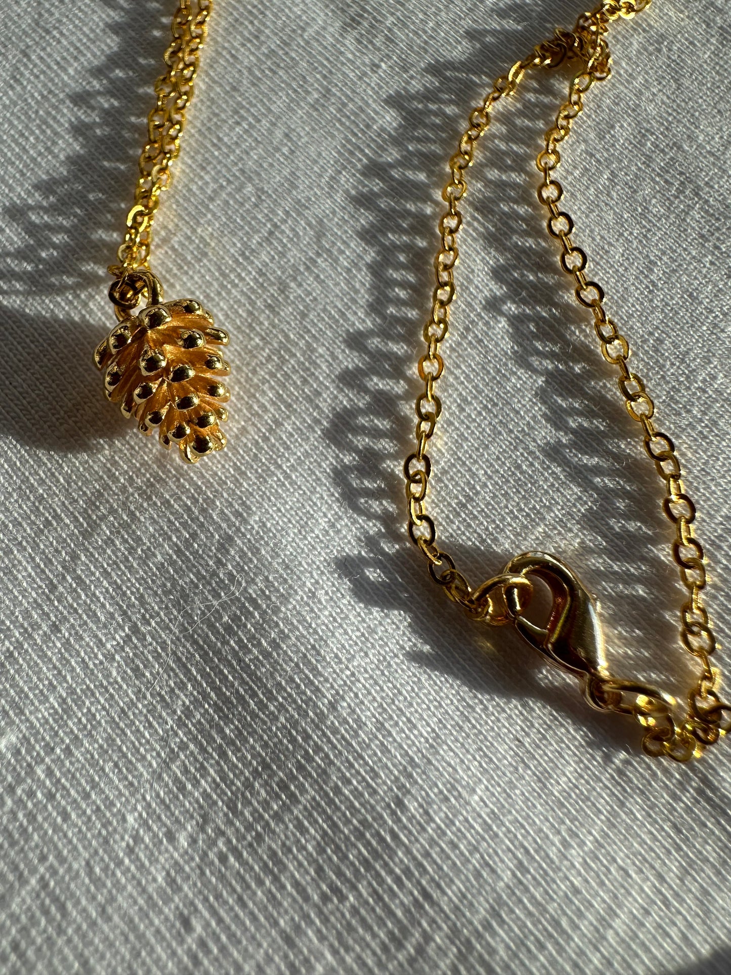 Tannenzapfen gold Halskette