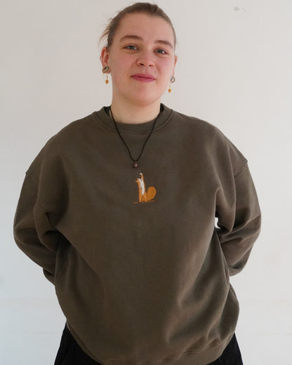 Eichhörnchen streckt sich