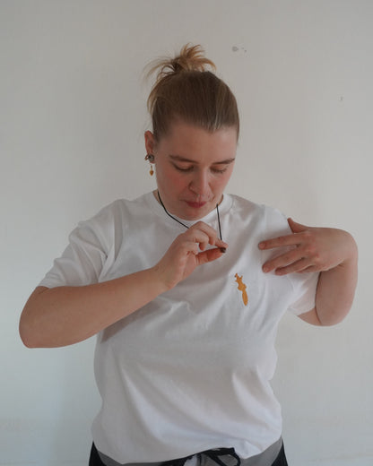 Eichhörnchen klettert