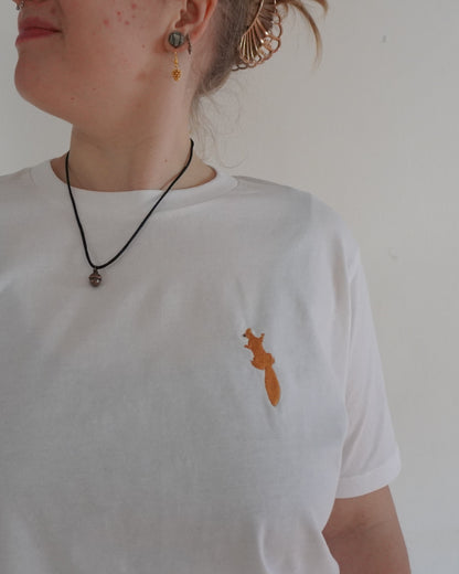 Eichhörnchen klettert