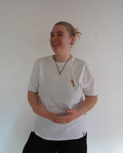 Eichhörnchen klettert