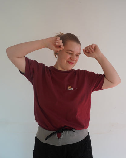 Igel auf Papierflieger