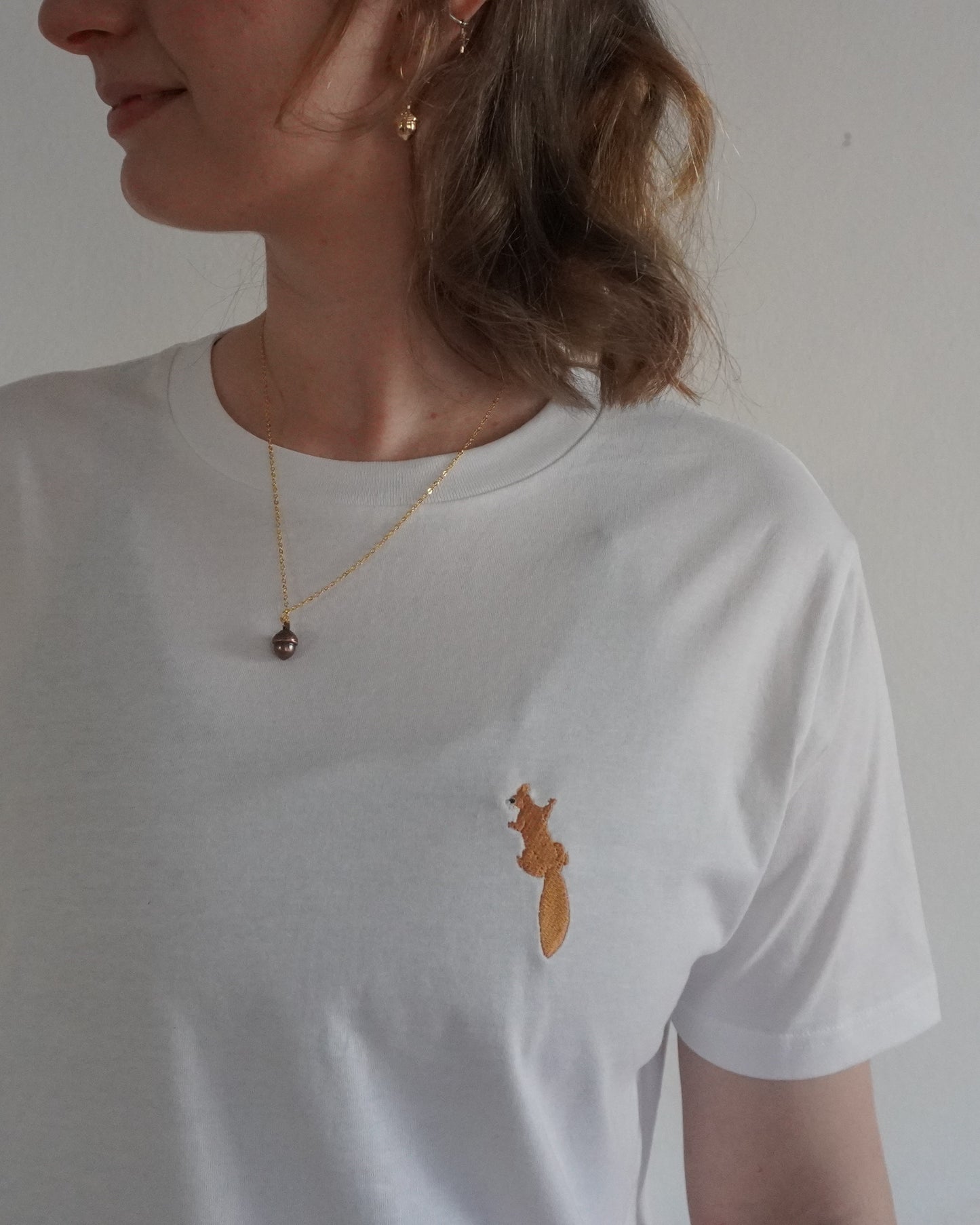 Eichhörnchen klettert